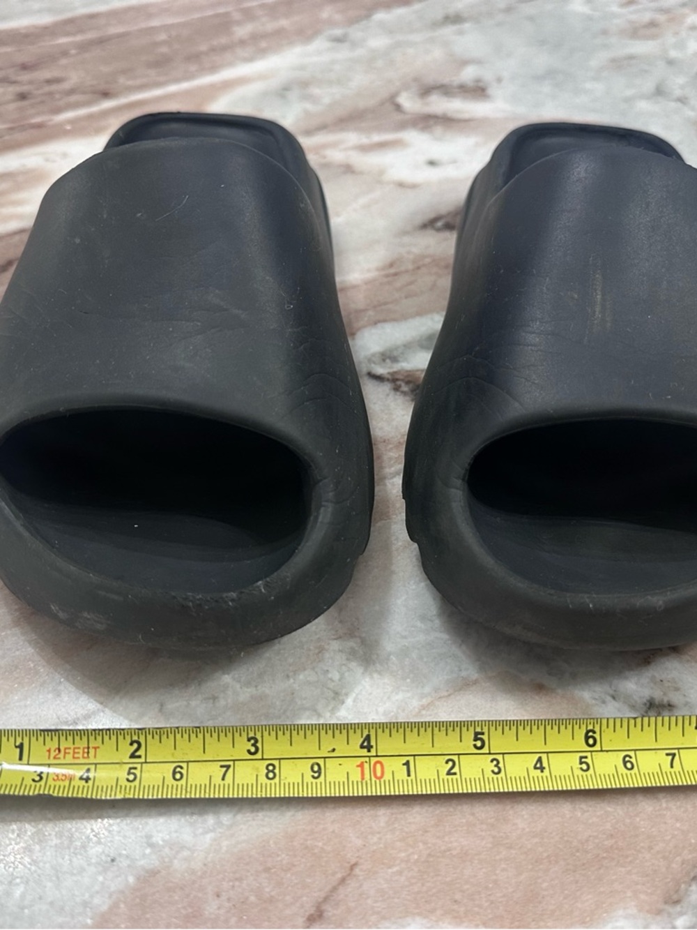 Adidas Yeezy kids slides Black Slip-On Foam Slides